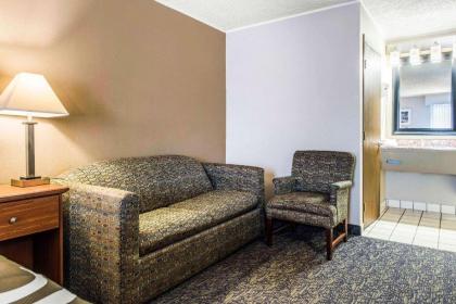 Quality Inn Austintown-Youngstown West - image 14