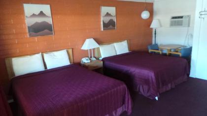 Relax Inn Yreka - image 13