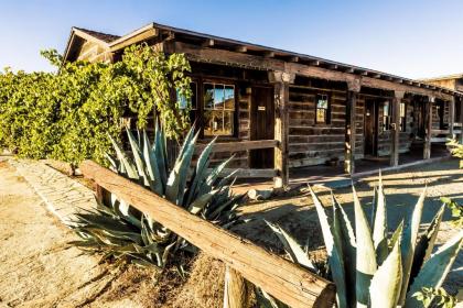 Pioneertown Motel - image 15