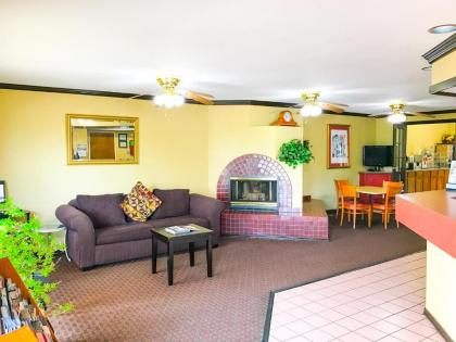 Americas Best Value Inn Yukon - image 3