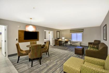 Hampton Inn & Suites Yuma - image 9