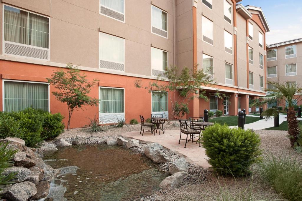 Homewood Suites by Hilton Yuma - image 3