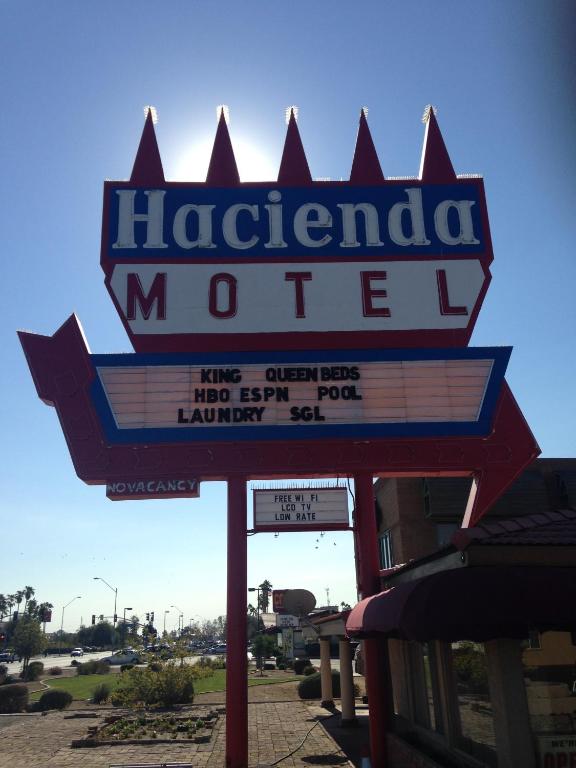 Hacienda Motel - main image