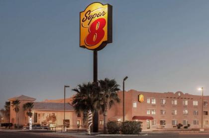 Super 8 by Wyndham Yuma - image 13