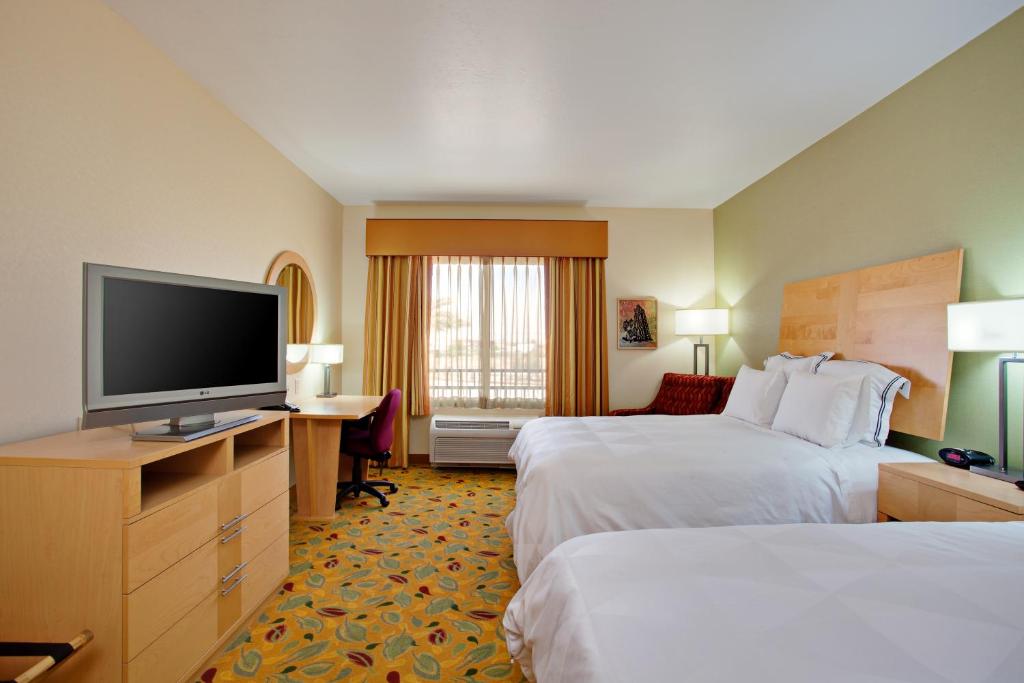 Radisson Hotel Yuma - image 4