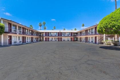 Knights Inn and Suites Yuma - image 4