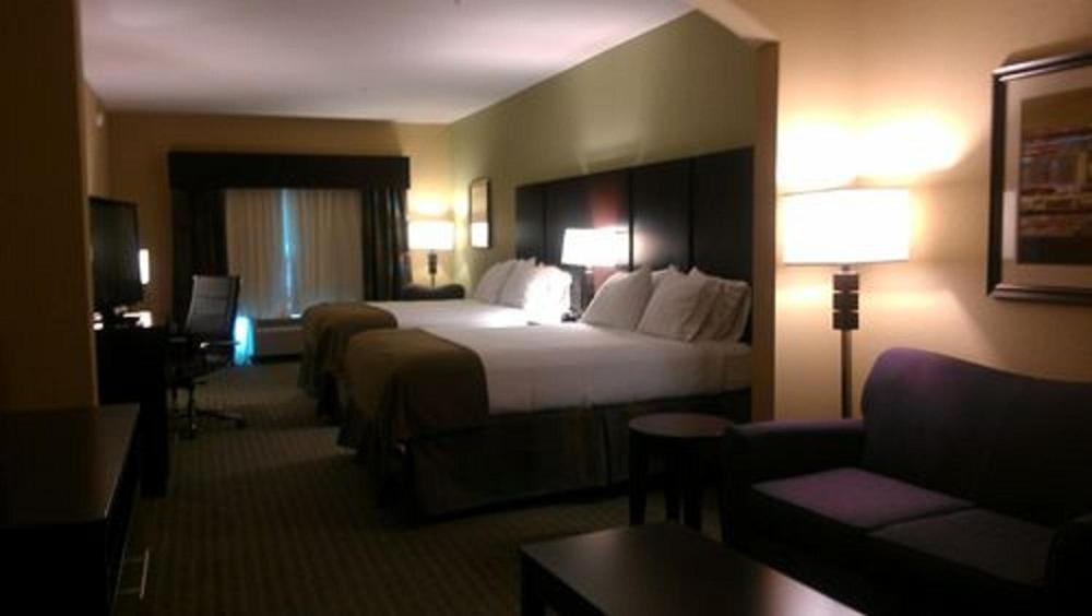 Holiday Inn Express Baton Rouge North an IHG Hotel - image 3