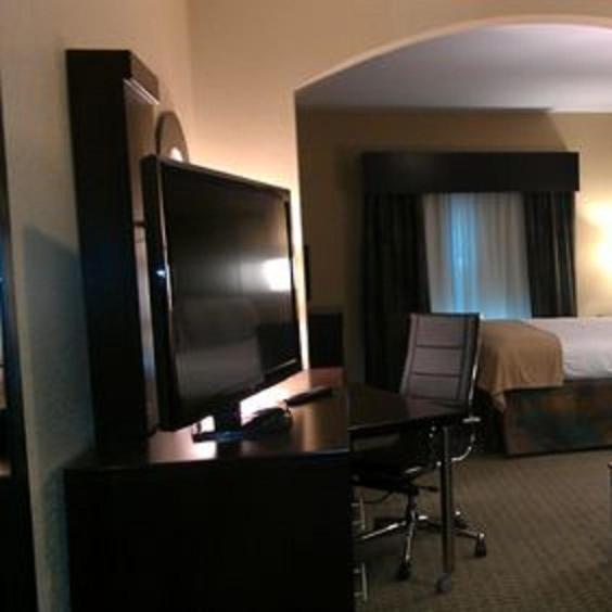 Holiday Inn Express Baton Rouge North an IHG Hotel - image 7