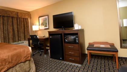 Best Western Zachary Inn - image 13