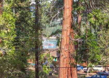 Zephyr Cabin by Lake Tahoe Accommodations - image 12