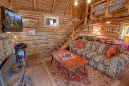 Zephyr Cabin by Lake Tahoe Accommodations - image 14