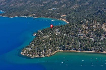 Zephyr Cabin by Lake Tahoe Accommodations - image 8