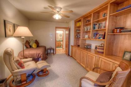 Silver Rock Lodge by Lake Tahoe Accommodations - image 13