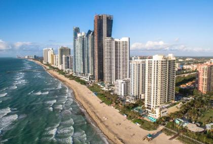 DoubleTree by Hilton Ocean Point Resort - North Miami Beach - image 7