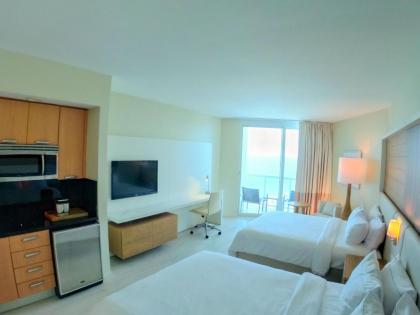 Hilton Fort Lauderdale Beach Resort - image 15