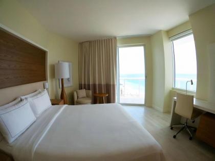 Hilton Fort Lauderdale Beach Resort - image 7