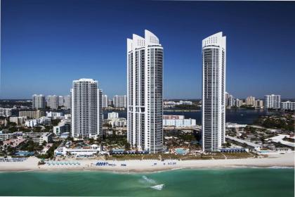 Trump International Beach Resort - image 20