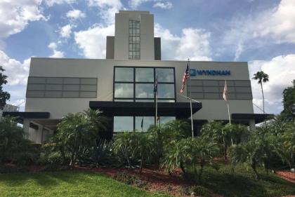 Wyndham Lake Buena Vista Resort Disney Springs® Resort Area - image 1