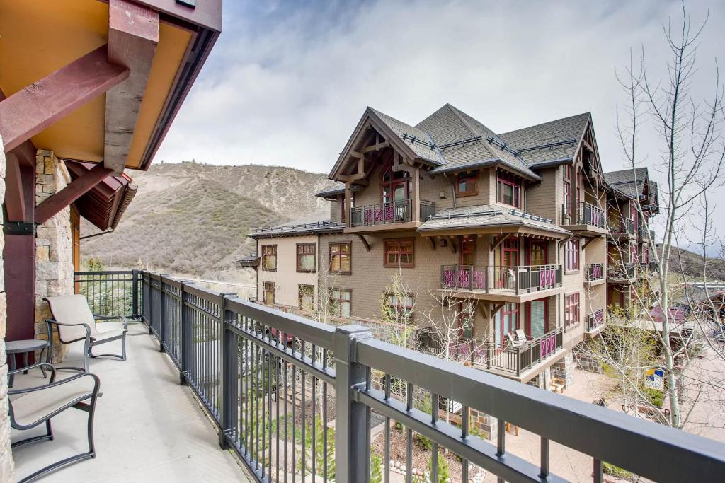 Capitol Peak Lodge - image 7