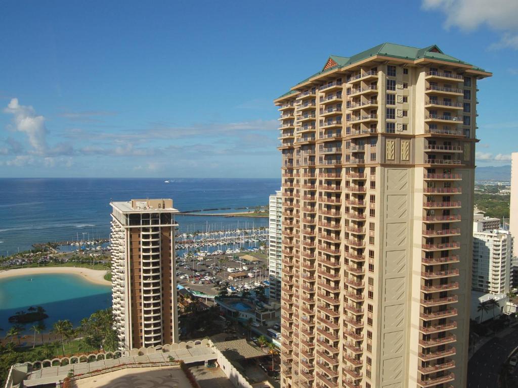 Grand Waikikian by Hilton Grand Vacations Club - image 3