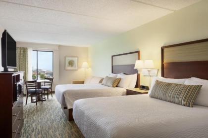 Surfside Beach Oceanfront Hotel - image 1