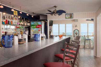 Surfside Beach Oceanfront Hotel - image 15