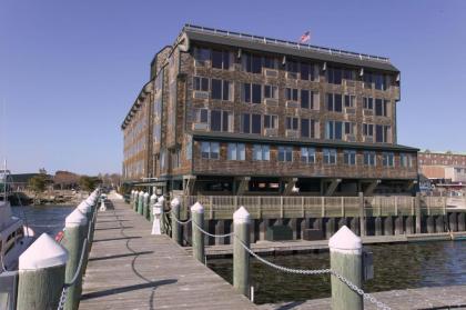 Club Wyndham Inn on Long Wharf - image 14