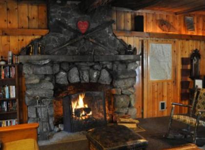 Tamarack Lodge - image 3