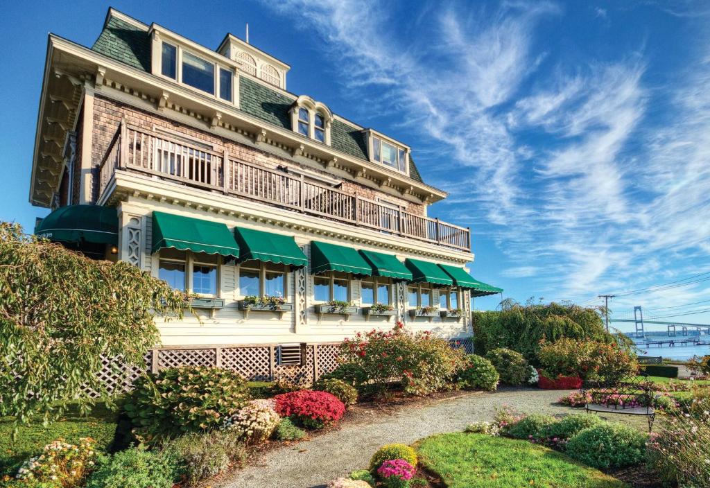 Club Wyndham Bay Voyage Inn - main image