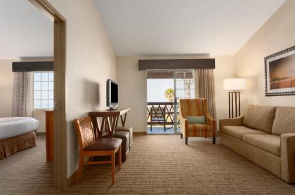 Embassy Suites Mandalay Beach - Hotel & Resort - image 14