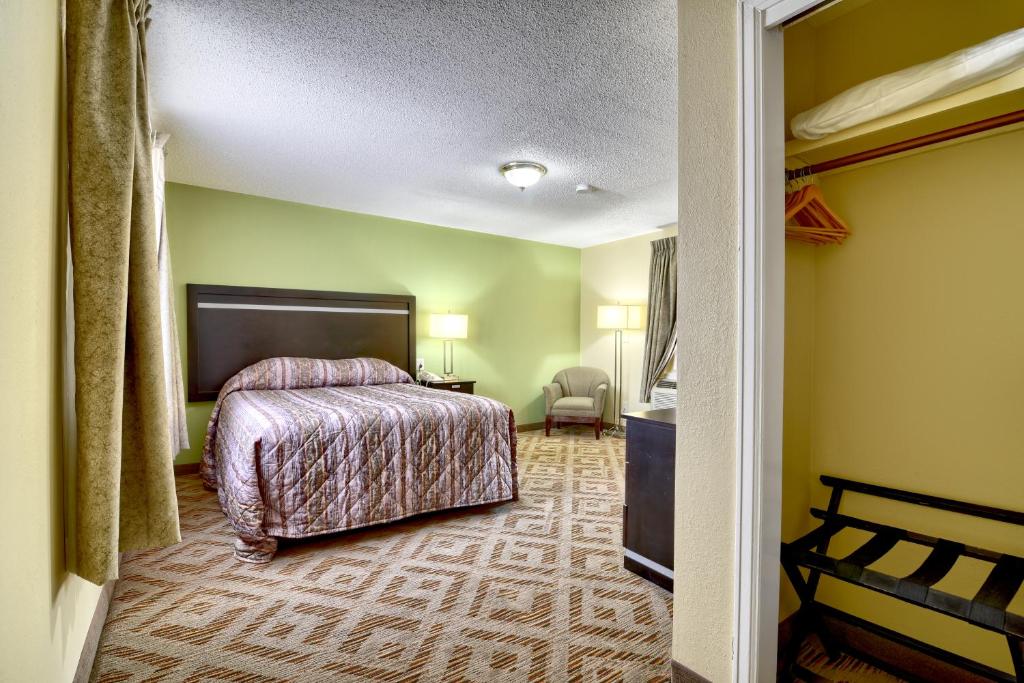 Roosevelt Inn & Suites Saratoga Springs - image 6