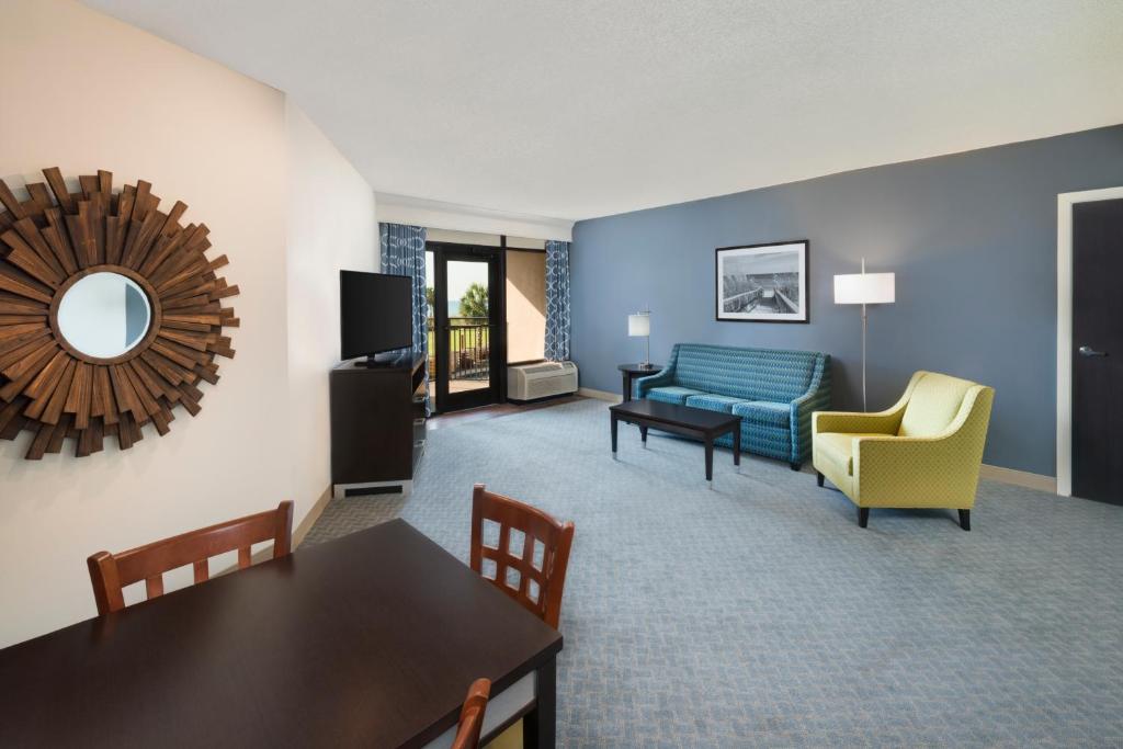 DoubleTree by Hilton Myrtle Beach - image 7