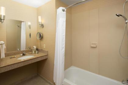 DoubleTree Richmond Airport - image 19