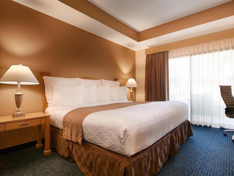 Best Western Plus Palm Desert Resort - main image