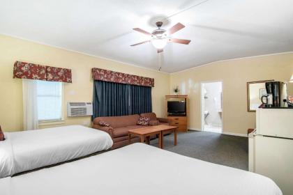 Econo Lodge Inn & Suites Tilton - image 8