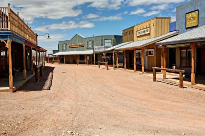 Tombstone Monument Guest Ranch - image 13