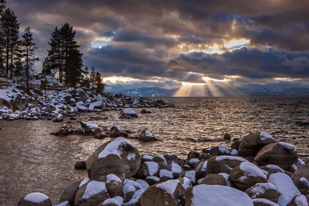 Hyatt Regency Lake Tahoe Resort Spa & Casino - image 6