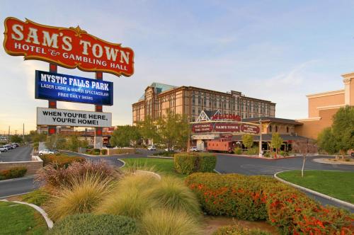 Sam's Town Hotel And Gambling Hall - image 7