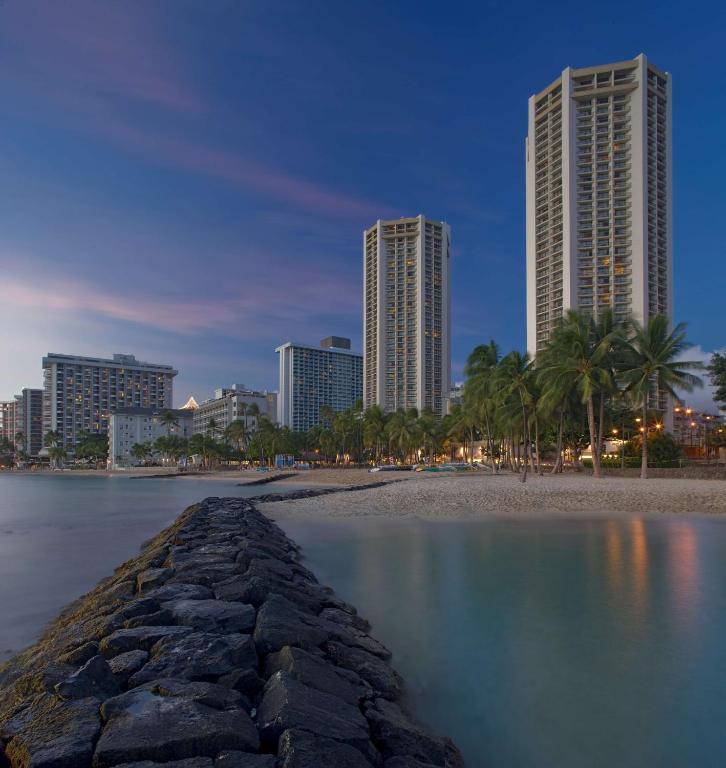 Hyatt Regency Waikiki Beach Resort & Spa - image 2