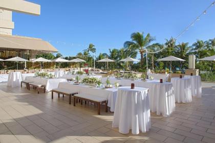 Hyatt Regency Waikiki Beach Resort & Spa - image 9