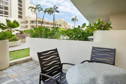 Outrigger Reef Waikiki Beach Resort - image 4