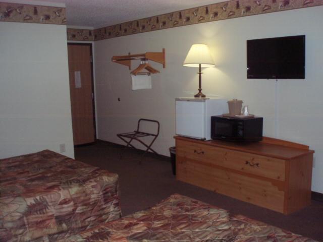 Oveson's Pelican Lake Resort and Inn - image 7