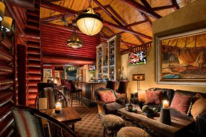 Rustic Inn Creekside - image 9