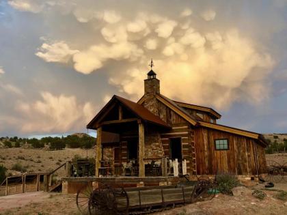 Canyon Of The Ancients Guest Ranch - image 3