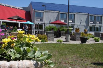 Barkers Island Inn Resort & Conference Center - image 1