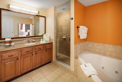 Floridays Orlando Two & Three Bed Rooms Condo Resort - image 6