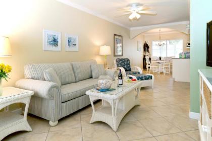 Barefoot Beach Resort - image 16