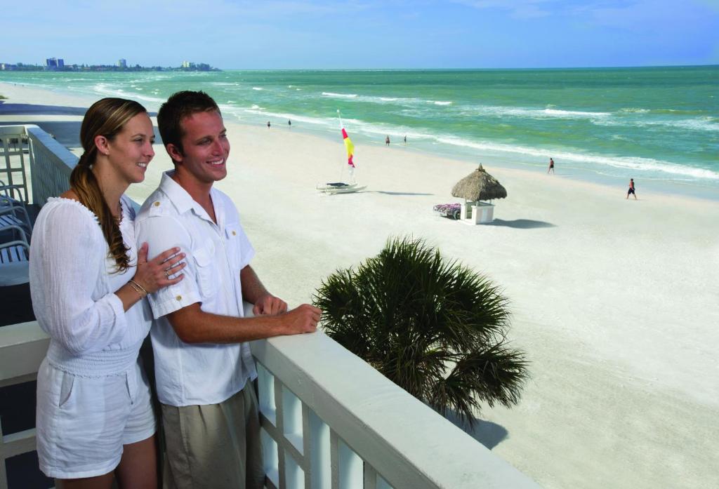 Sandcastle Resort at Lido Beach - image 7