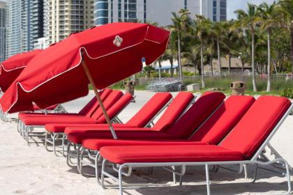 Acqualina Resort and Residences - image 11