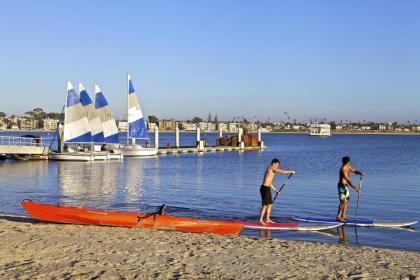 Catamaran Resort Hotel and Spa - image 9